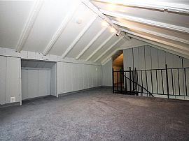 Beautiful 3 Bedroom 2 Bath Home For Rent in Keego Harbor, MI (Photo 7 of 7)