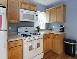 Beautiful 3 Bedroom 2 Bath Home For Rent in Battle Creek, MI (Photo 6 of 9)