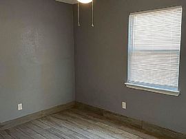 2 Bed, 785 Sqft, $1,050, # A1, 400 E 19th St, Panama City, Fl 3 in Panama City, FL (Photo 2 of 9)