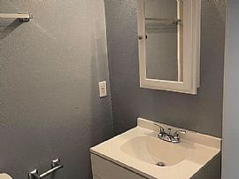 2 Bed, 785 Sqft, $1,050, # A1, 400 E 19th St, Panama City, Fl 3 in Panama City, FL (Photo 6 of 9)