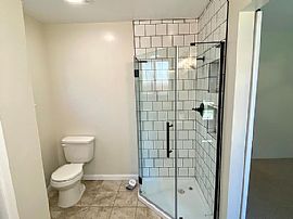 340 Wiley St, Ashland, Or 97520  Available For Rent  in Ashland, OR (Photo 10 of 12)