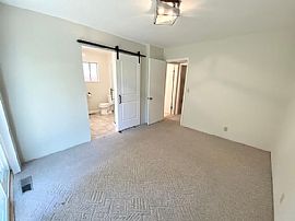 340 Wiley St, Ashland, Or 97520  Available For Rent  in Ashland, OR (Photo 8 of 12)