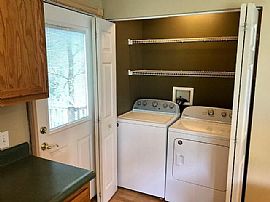 Beautiful 3 Bedroom 2 Baths Home For Rent in Huntington, WV (Photo 4 of 8)