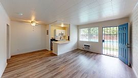 2530 N 3rd St Apt 4, Phoenix, Az 85004 in Phoenix, AZ (Photo 2 of 12)