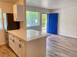 2530 N 3rd St Apt 4, Phoenix, Az 85004 in Phoenix, AZ (Photo 8 of 12)