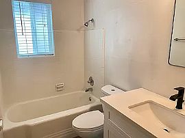 2530 N 3rd St Apt 4, Phoenix, Az 85004 in Phoenix, AZ (Photo 9 of 12)