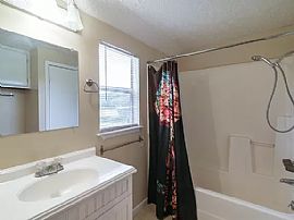 Charming and Great 3 Bedroom Home Furnished Highly Worth The Pr in Texas City, TX (Photo 5 of 12)