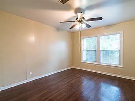 Charming and Great 3 Bedroom Home Furnished Highly Worth The Pr in Texas City, TX (Photo 6 of 12)