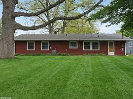 Charming and Great 3 Bedroom Home Furnished Highly Worth The Pr in Michigan City, IN (Photo 12 of 12)