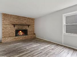 Charming and Great 3 Bedroom Home Furnished Highly Worth The Pr in Michigan City, IN (Photo 4 of 12)