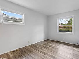 Charming and Great 3 Bedroom Home Furnished Highly Worth The Pr in Michigan City, IN (Photo 7 of 12)