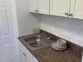 121 Ne 60th St, Miami, Fl 33137 in Miami, FL (Photo 6 of 6)