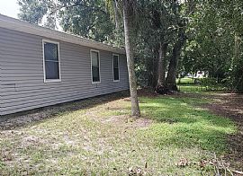 House For Rent  in Fort Myers Beach, FL (Photo 2 of 11)