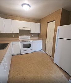 House For Rent  in Fort Myers Beach, FL (Photo 9 of 11)