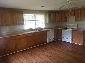 127 Lock 9 Rd, Buffalo, Wv 25033 in Buffalo, WV (Photo 6 of 10)