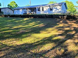 114 Peacock St, Daleville, Al 36322 in Daleville, AL (Photo 2 of 8)