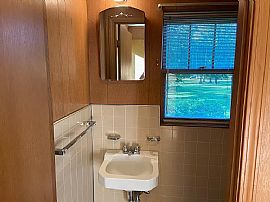 3476 Ford St, Hokes Bluff, Al 35903 in Gadsden, AL (Photo 11 of 12)