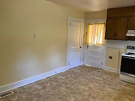 3476 Ford St, Hokes Bluff, Al 35903 in Gadsden, AL (Photo 6 of 12)