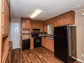 2213 Cynthia Dr, Birmingham, Al 35215 in Birmingham, AL (Photo 5 of 12)