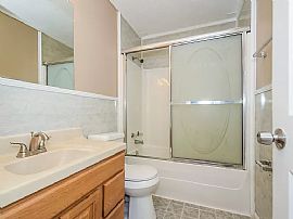 2213 Cynthia Dr, Birmingham, Al 35215 in Birmingham, AL (Photo 7 of 12)