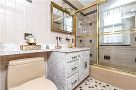 Spacious Single-Family Semi-Detached Colonial Home in Jamaica, NY (Photo 11 of 12)