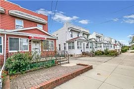 Spacious Single-Family Semi-Detached Colonial Home in Jamaica, NY (Photo 3 of 12)