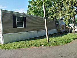 Come For a Affordable Housing in Jackson, MI (Photo 3 of 8)