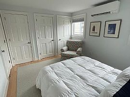 435 Thames St Unit 1, Newport, Ri 02840 in Newport, RI (Photo 6 of 12)