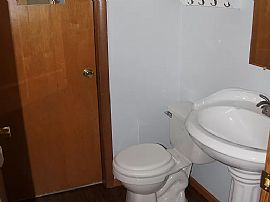 2074 Masters St, Beloit, Wi 53511 in Beloit, WI (Photo 6 of 12)