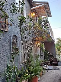 2 Bedroom Quaint Living in Beautiful Atwater Village in Los Angeles, CA (Photo 4 of 6)