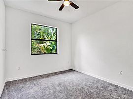 1609 Sw 28th St #1609, Fort Lauderdale, Fl 33315 in Fort Lauderdale, FL (Photo 5 of 8)