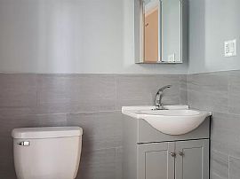 313 New York Ave #1, Providence, Ri 02905 in Providence, RI (Photo 7 of 12)