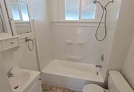 Exquisite 2 Bedroom Home in San Diego, CA (Photo 6 of 7)