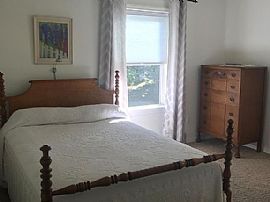 8 Arlington St, Essex Jct, Vt 05452 in Essex Junction, VT (Photo 6 of 7)