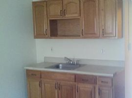 118 Rennell St Floor 3, Bridgeport, Ct 06604 in Bridgeport, CT (Photo 2 of 4)