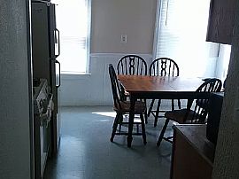 118 Rennell St Floor 3, Bridgeport, Ct 06604 in Bridgeport, CT (Photo 3 of 4)