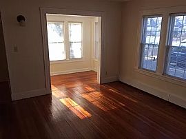 200 Hansen Ave, Bridgeport, Ct 06605 in Bridgeport, CT (Photo 3 of 12)