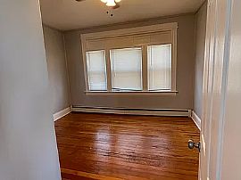 19 Waldorf Ave Unit 3, Bridgeport, Ct 06605 in Bridgeport, CT (Photo 6 of 12)