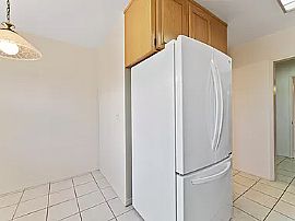 Located on a Beautiful Street of Tarzana, Is Nestled This Quant in Reseda, CA (Photo 4 of 5)