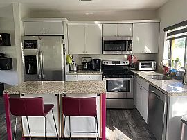 1330 Ne 138th St, Miami, Fl 33161 in Miami, FL