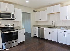 Beautifully Remodeled 3 Bedroom, 2 Bath Home in Mesa, AZ (Photo 3 of 4)