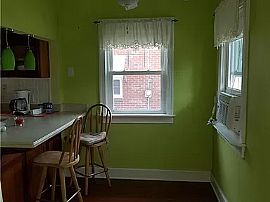 Unique Character in This Eastmoreland Home Plus The Bonus of Po in Oregon, OH (Photo 5 of 7)