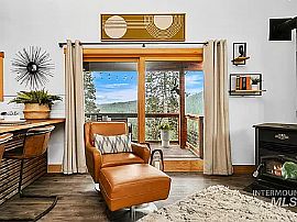 Single Family Residence  in Boise, ID (Photo 10 of 11)