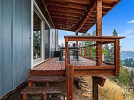 Single Family Residence  in Boise, ID (Photo 3 of 11)