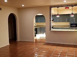 810 N Crescent Ln, Tucson, Az 85710 in Tucson, AZ (Photo 6 of 12)