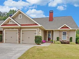 Fabulous One Story Living in An Immaculately Kept Condo with Sp in Dahlonega, GA