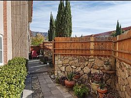 Well Positioned Home For Life Comfort in El Paso, TX (Photo 3 of 12)