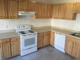 A Very Comfortable and Conducive Place  in Allston, MA (Photo 7 of 9)