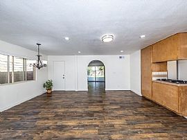 Conducive and Comfortable Home  in Anaheim, CA (Photo 11 of 12)