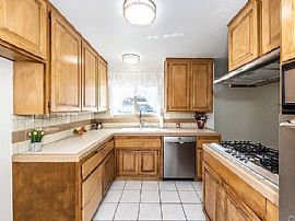 Conducive and Comfortable Home  in Anaheim, CA (Photo 3 of 12)